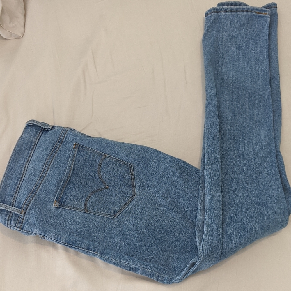 Levi's 311 shaping skinny jean light wash